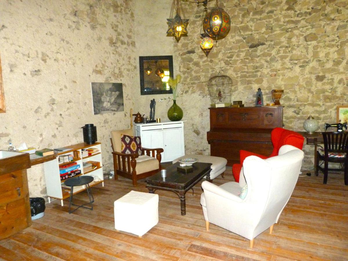 Chambres D'Hotes La Fougeraie Malvieres Екстер'єр фото
