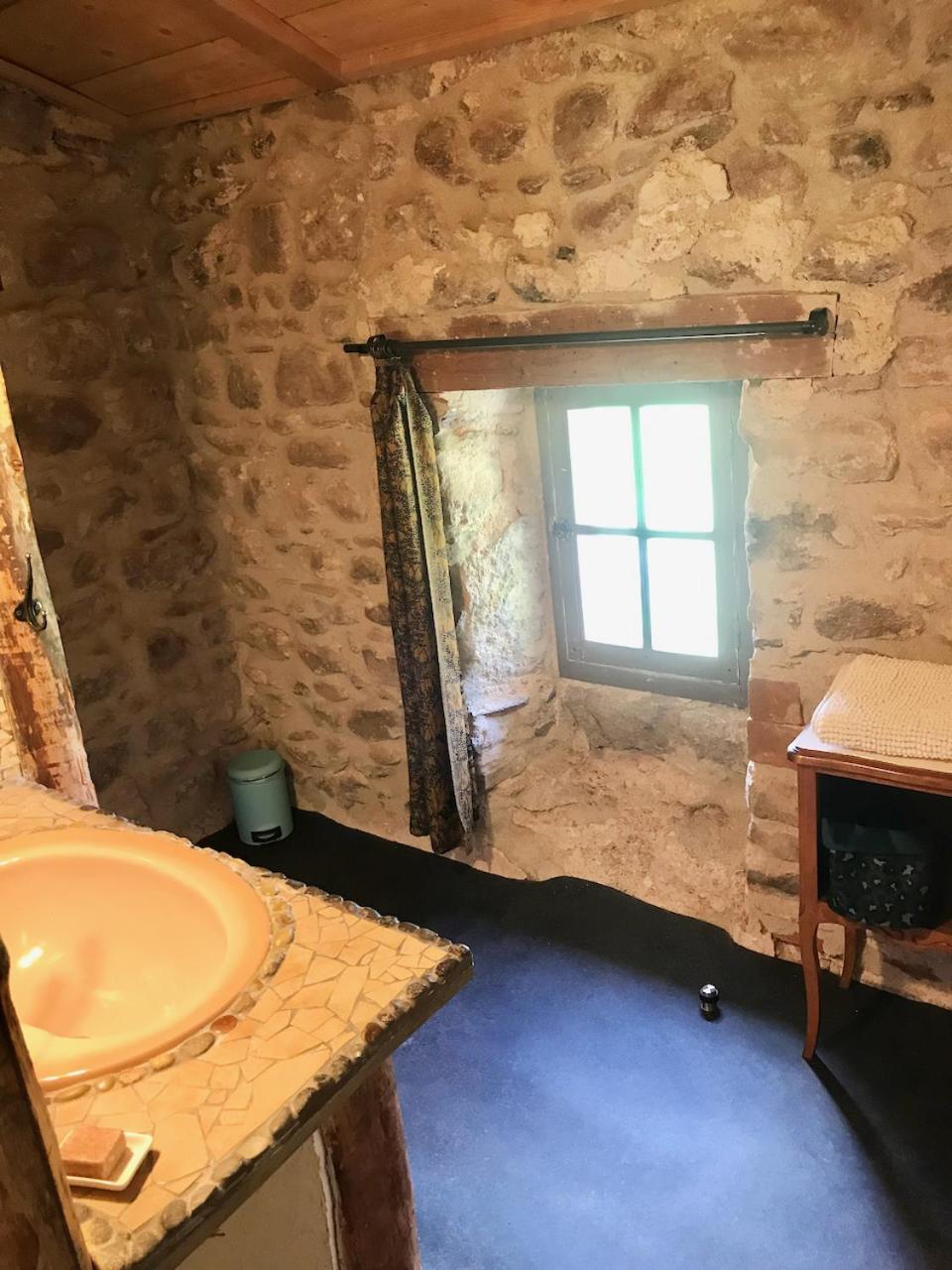 Chambres D'Hotes La Fougeraie Malvieres Екстер'єр фото